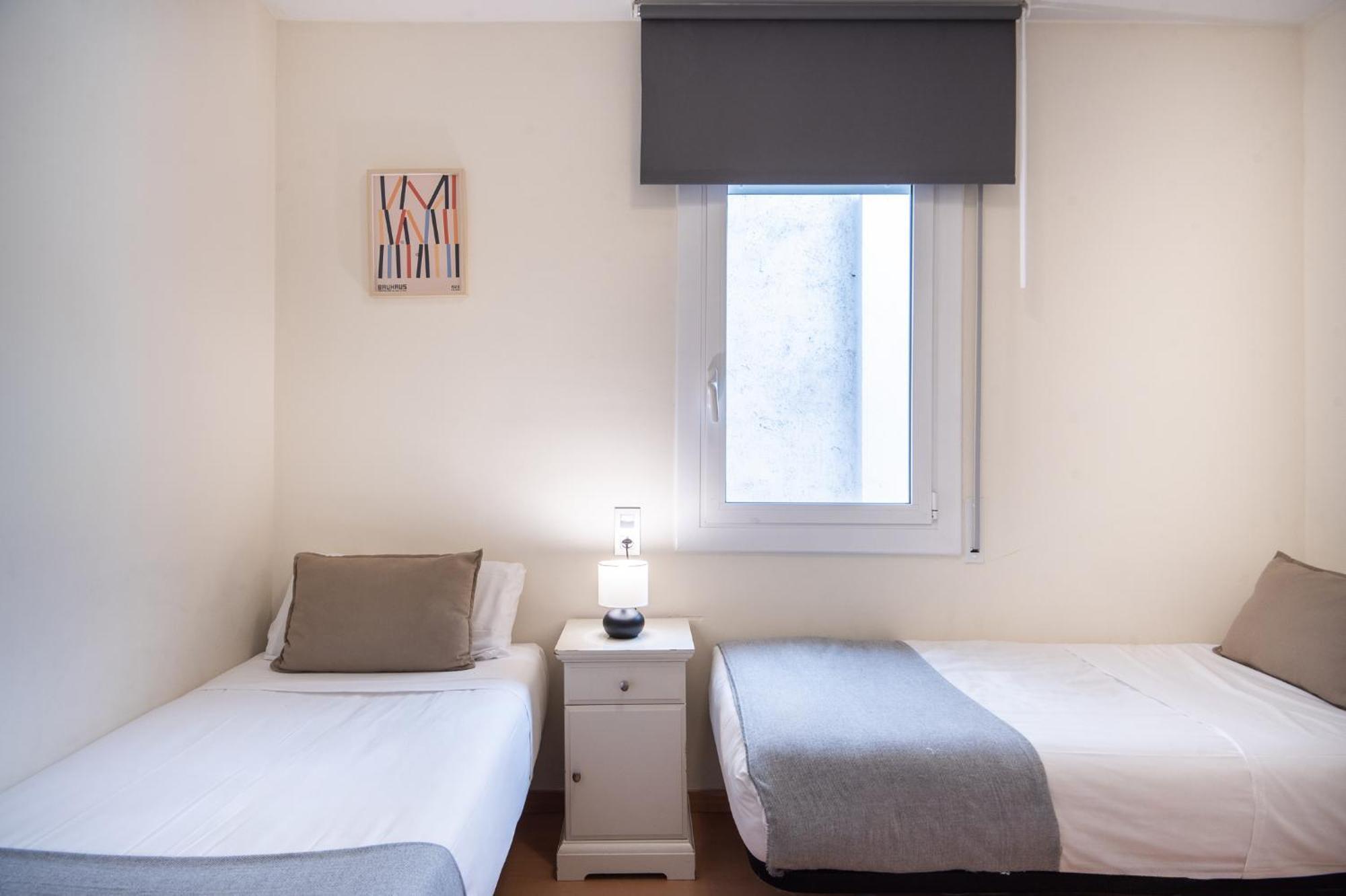 R&B Muntaner Apartment Barcelona Exterior photo